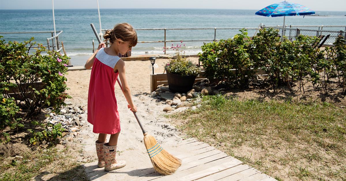 Eco-Good Brooms Fabricated from Sustainable Gives